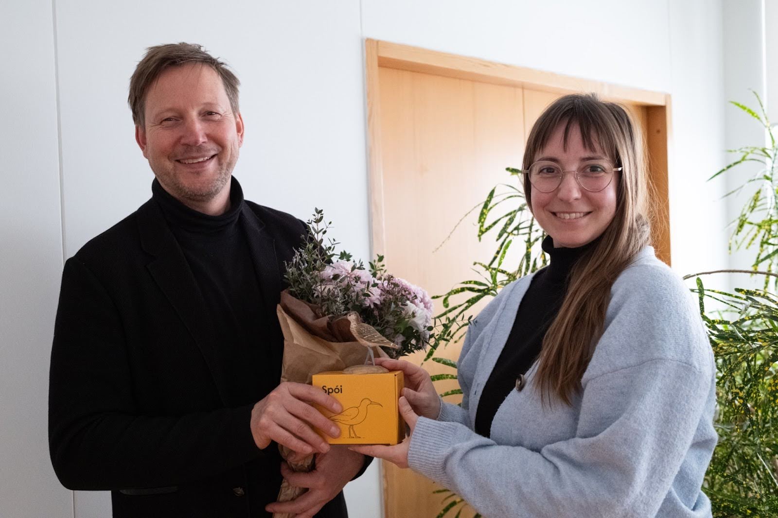 Christian Schultze vinningshafi og Elisabeth Jeanne Marie Heloise Bernard verkefnastjóri Mýralífs. 